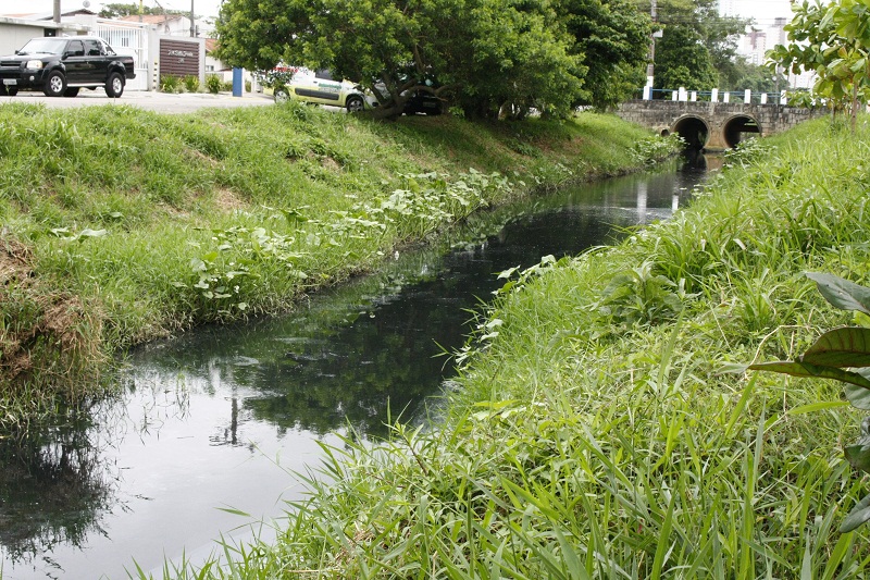 Assinatura do contrato para desassoreamento e desobstrução do Rio das Ostras será nesta quarta-feira
