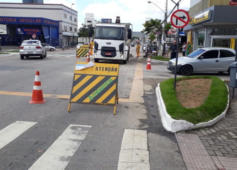 Vazamento de rede pode deixar partes do Centro da cidade sem água nesta segunda-feira