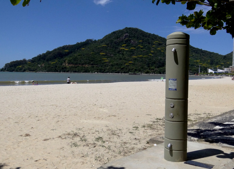Prevenção: chuveiros da Praia Central serão fechados para economizar água