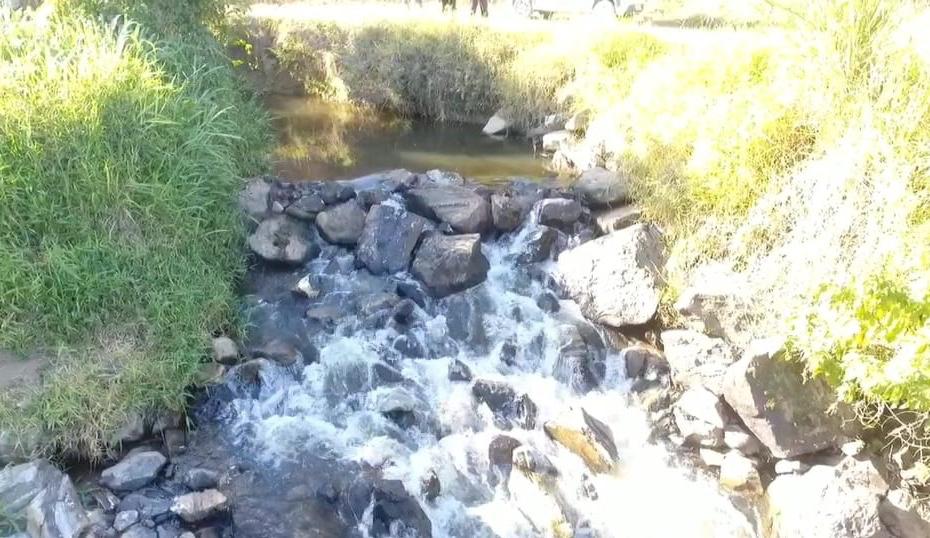 Emasa e Segurança fiscalizam barragens do Rio Camboriú e encontram irregularidades