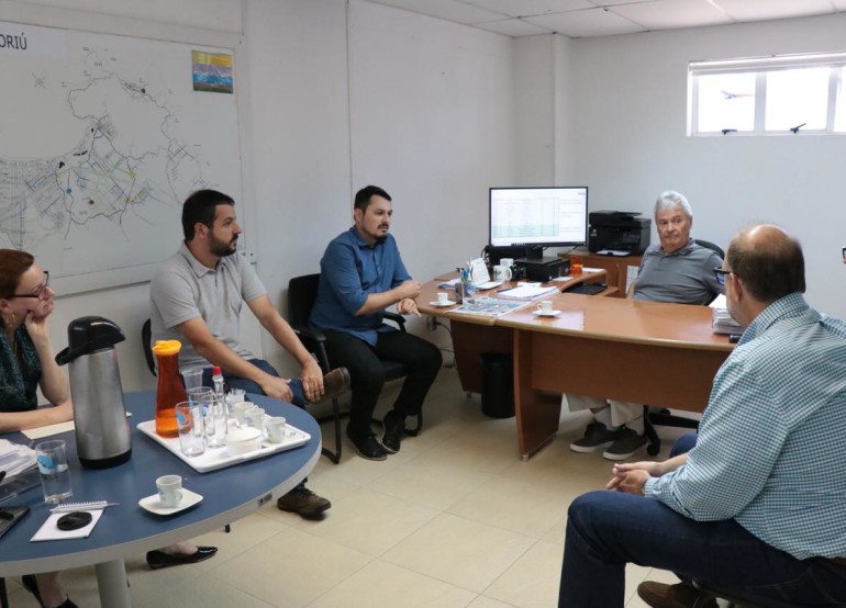 Reunião técnica trata da implantação da rede coletora de esgoto em Camboriú