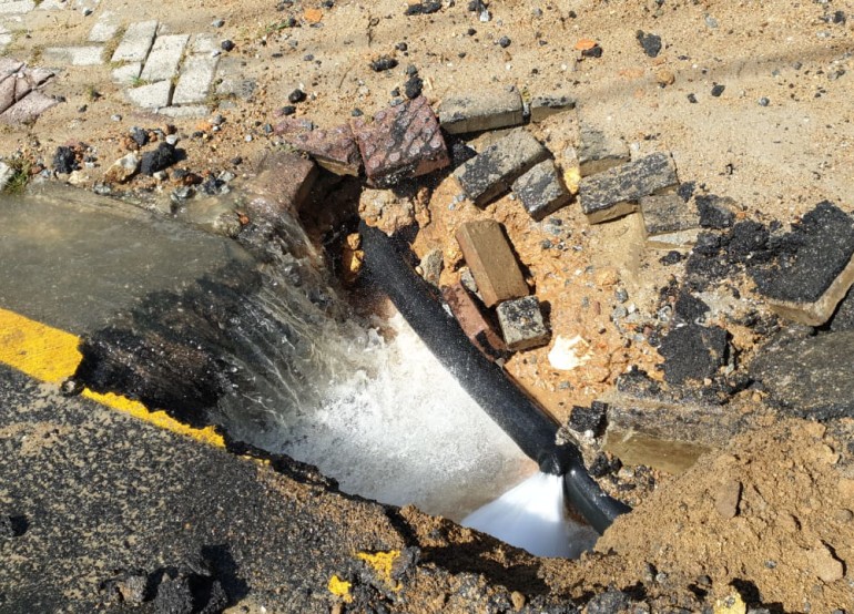 Conserto emergencial de rede pode deixar parte alta do Bairro das Nações sem água