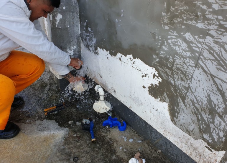 Estabelecimento reincidente é multado em dobro por descarte irregular de resíduos