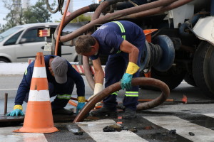 Limpeza preventiva PVs 5ª Avenida - 25.04.2019 - Fotos Bruna Bertoldo (84)