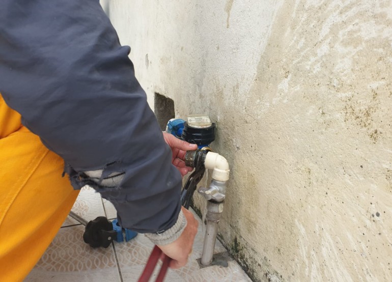 Se Liga na Rede identifica extravasor em caixa de passagem na Rua Jamaica