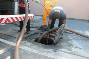 31-07-19- Limpeza preventiva 5ª Av. entre ruas Araranguá e Biguaçu