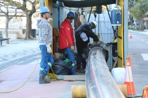 Obra do Emissário na Avenida Atlântica, em frente à Rua 2001