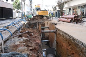 Obra do Emissário na Avenida Alvin Bauer