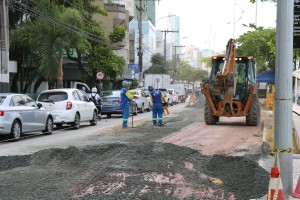 30-10-19- Emissário Av. Atlântica 2000 até 1700 (2)